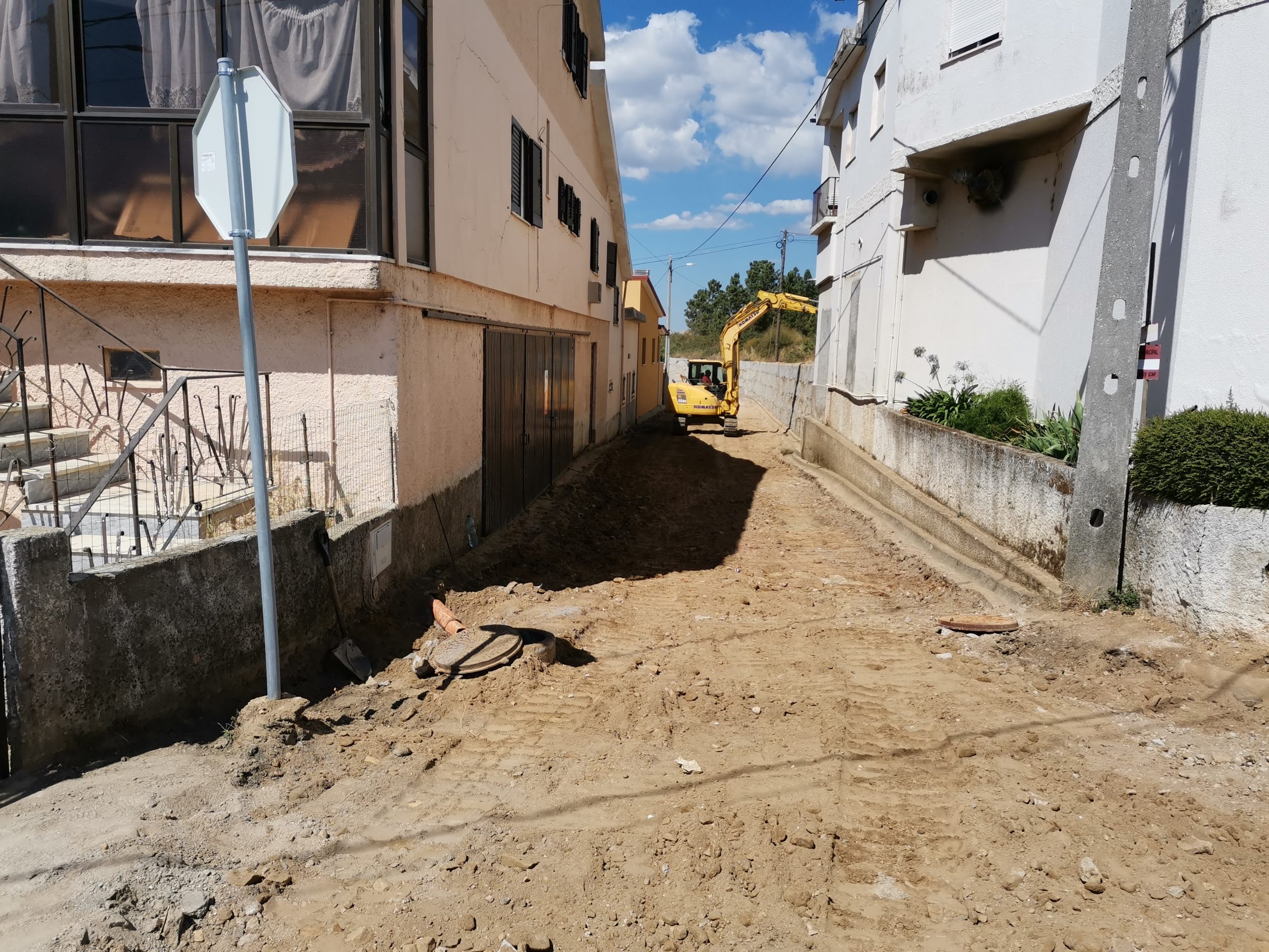 Beneficiação de Arruamentos em S. Romão e Catraia de S. Romão